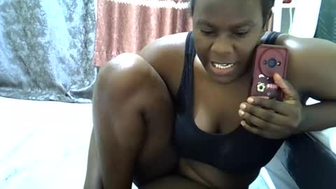 Snapshot of mellanine_ebony chatting on 24, 6, 2026 mellanine_ebony online show from 24, 6, 2026