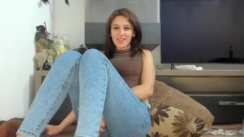 Snapshot of mellbell_ chatting on 8, 2, 2025 MellyMell online show from 8, 2, 2025