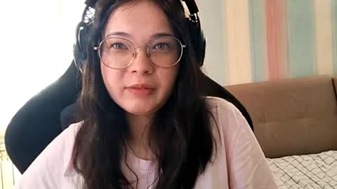 Snapshot of mellieyamazaki chatting on 3, 6, 2026 mellieyamazaki online show from 3, 6, 2026