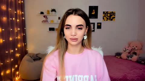 Tessa online show from 7, 12, 2024