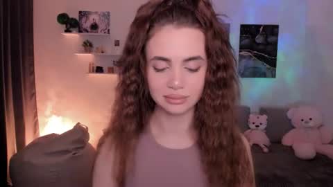 Snapshot of mellifluoustess chatting on 26, 7, 2026 Tessa online show from 26, 7, 2026