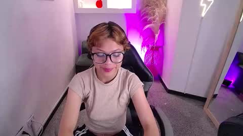 Snapshot of melody701583as chatting on 21, 2, 2026 melody701583as online show from 21, 2, 2026