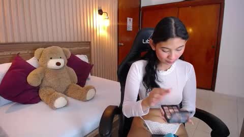 Snapshot of melody_flowers chatting on 2, 12, 2024 Melody online show from 2, 12, 2024