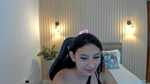 Snapshot of melody_flowers chatting on 8, 3, 2025 Melody online show from 8, 3, 2025