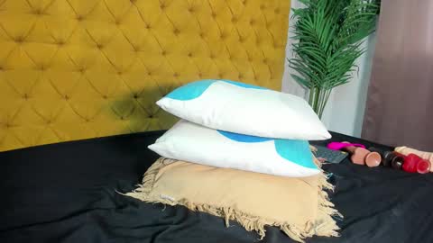 Snapshot of melody_megann chatting on 10, 9, 2025 Melody online show from 10, 9, 2025