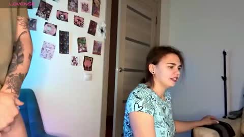 Snapshot of melody_song chatting on 24, 10, 2025 melody_song online show from 24, 10, 2025