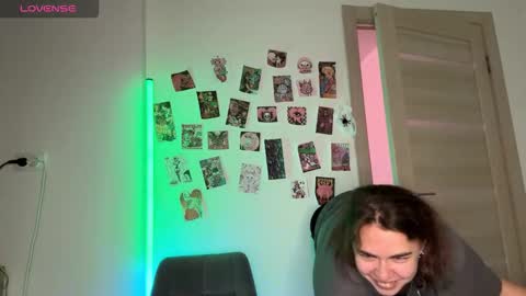 Snapshot of melody_song chatting on 25, 10, 2025 melody_song online show from 25, 10, 2025