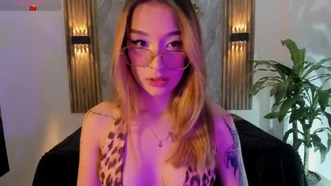 melodylanee online show from 2, 4, 2026