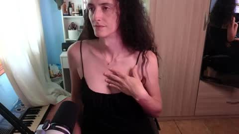 Snapshot of memisecrets chatting on 23, 5, 2026 Megumi Aina online show from 23, 5, 2026