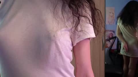 Snapshot of memisecrets chatting on 27, 5, 2026 Megumi Aina online show from 27, 5, 2026