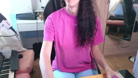 Snapshot of memisecrets chatting on 6, 6, 2026 Megumi Aina online show from 6, 6, 2026