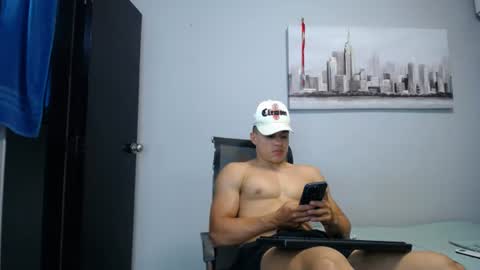 Snapshot of menxtop chatting on 17, 7, 2026 Tony and David online show from 17, 7, 2026