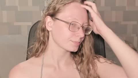 Snapshot of meowcr chatting on 7, 6, 2026 meowcr online show from 7, 6, 2026
