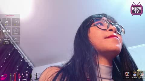 Snapshot of meowkami chatting on 8, 11, 2025 meowkami online show from 8, 11, 2025