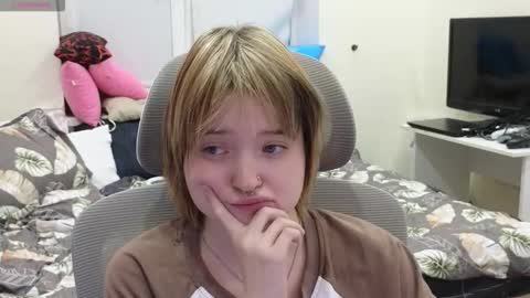 meowme online show from 14, 12, 2025