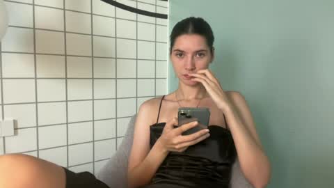 Snapshot of meralynn chatting on 22, 6, 2026 LEVA online show from 22, 6, 2026