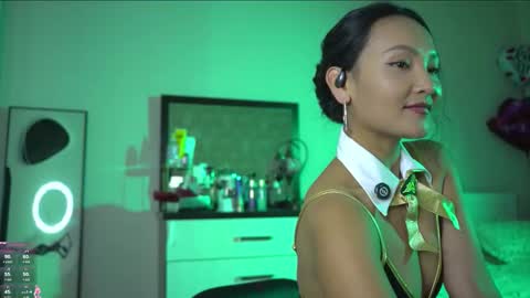 Next show on 03 Dec online show from 25, 11, 2025