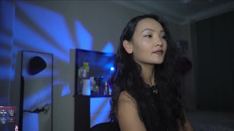 Next show on 03 Dec online show from 26, 11, 2025