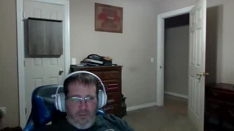 Snapshot of mercer1977 chatting on 23, 4, 2026 mercer1977 online show from 23, 4, 2026