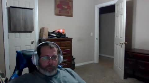 Snapshot of mercer1977 chatting on 1, 8, 2026 mercer1977 online show from 1, 8, 2026