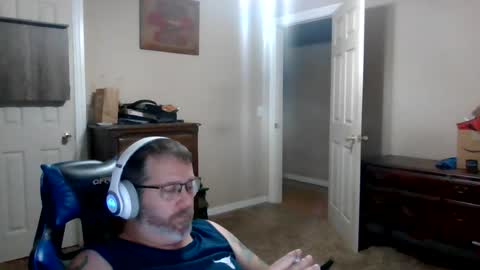 Snapshot of mercer1977 chatting on 3, 8, 2026 mercer1977 online show from 3, 8, 2026