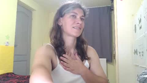 Snapshot of merciylove chatting on 25, 6, 2026 Miss Helena online show from 25, 6, 2026