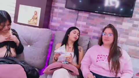 Snapshot of meredith_spencer chatting on 15, 7, 2026 meredith_spencer online show from 15, 7, 2026
