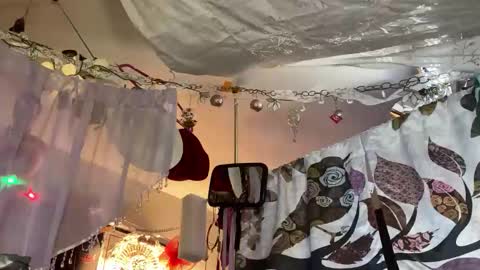 Snapshot of merelyalover chatting on 7, 3, 2025 gurlnips online show from 7, 3, 2025