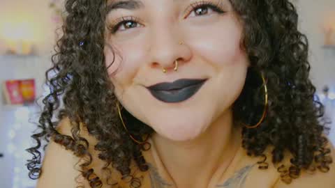 Merida Bell online show from 17, 12, 2024