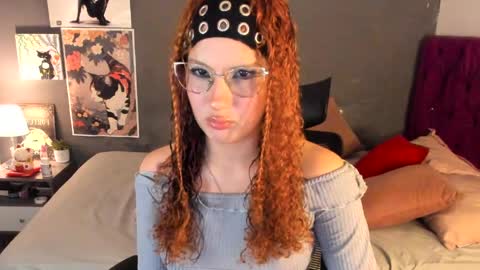 laura 3 i am independent model online show from 22, 3, 2026