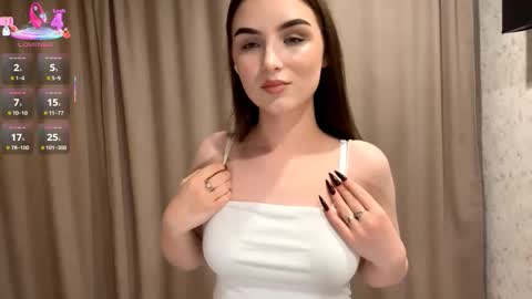 Snapshot of meridethvilca chatting on 29, 10, 2025 Rina online show from 29, 10, 2025