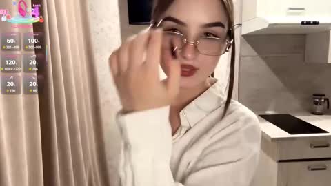 Snapshot of meridethvilca chatting on 31, 10, 2025 Rina online show from 31, 10, 2025