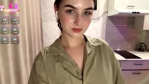 Snapshot of meridethvilca chatting on 3, 11, 2025 Rina online show from 3, 11, 2025