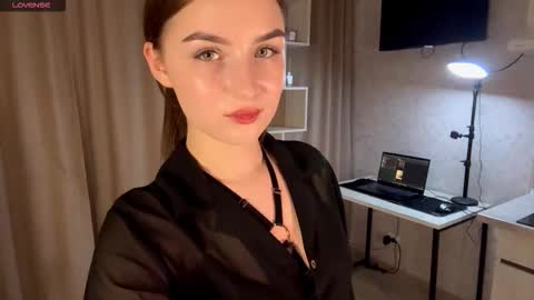 Snapshot of meridethvilca chatting on 19, 11, 2025 Rina online show from 19, 11, 2025