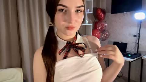 Snapshot of meridethvilca chatting on 23, 11, 2025 Rina online show from 23, 11, 2025