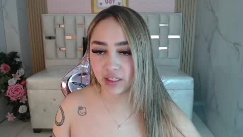 Snapshot of merloth_sub chatting on 20, 2, 2025 Merloth online show from 20, 2, 2025