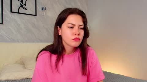 Snapshot of merry_leen chatting on 10, 9, 2025 Hi Im Merry And its me first day here Do not offend me and be polite online show from 10, 9, 2025