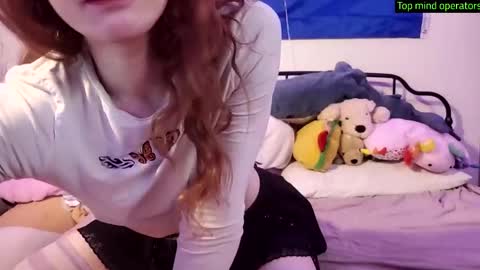 mesmerized_mowo online show from 4, 3, 2025