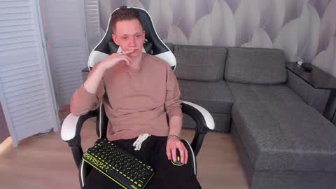 Snapshot of meverik_oushen chatting on 1, 4, 2026 MEVERIK OUSHEN online show from 1, 4, 2026
