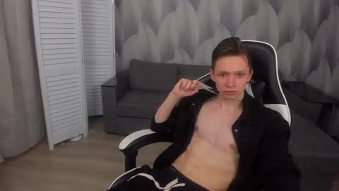 Snapshot of meverik_oushen chatting on 23, 4, 2026 MEVERIK OUSHEN online show from 23, 4, 2026