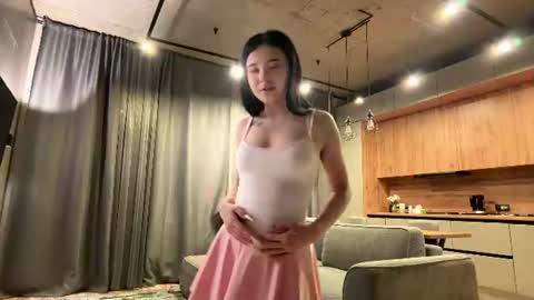 Snapshot of mewpuff chatting on 4, 7, 2026 mewpuff online show from 4, 7, 2026