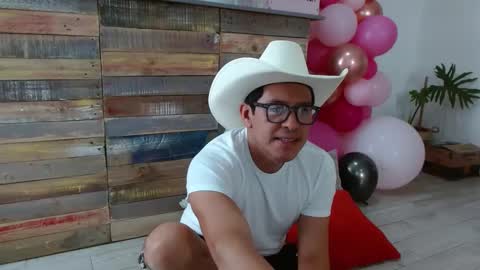 Snapshot of mexicaniito1 chatting on 2, 12, 2024 YisusMx online show from 2, 12, 2024