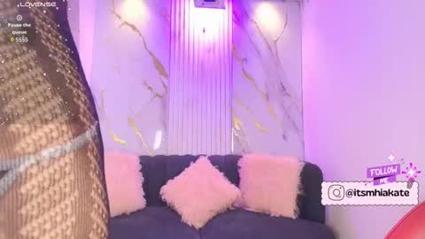 Mhia Kate online show from 25, 11, 2025