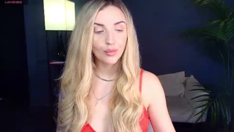 Snapshot of mi1a_ chatting on 12, 7, 2026 mi1a_ online show from 12, 7, 2026