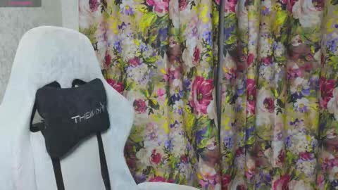 Mia online show from 25, 10, 2025