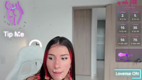 Mia adams  online show from 28, 1, 2025