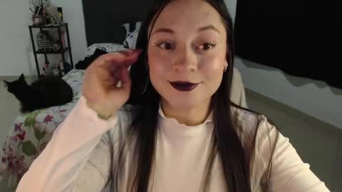 Snapshot of mia_adams_red chatting on 5, 12, 2024 mia online show from 5, 12, 2024