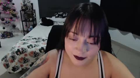 Snapshot of mia_adams_red chatting on 21, 12, 2024 mia online show from 21, 12, 2024