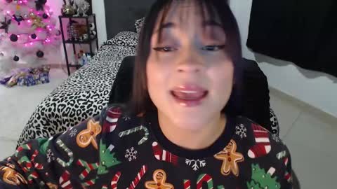 Snapshot of mia_adams_red chatting on 24, 12, 2024 mia online show from 24, 12, 2024