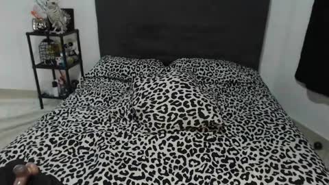 Snapshot of mia_adams_red chatting on 28, 12, 2024 mia online show from 28, 12, 2024